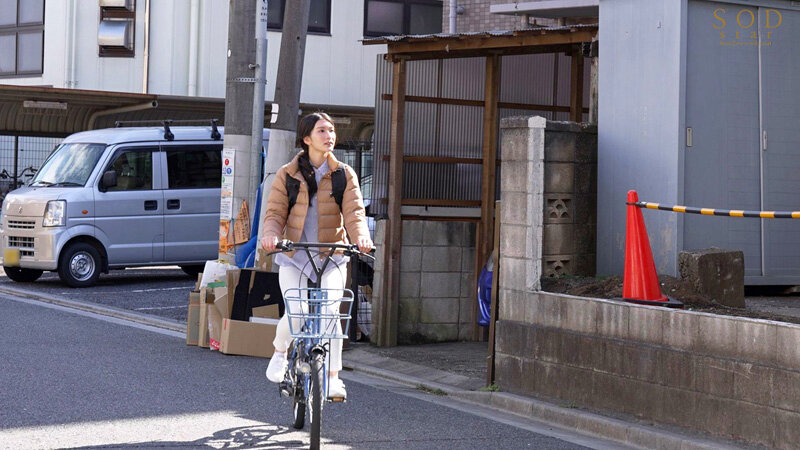 引きこもり訪問支援 ゴミ屋敷に放置された大量のシコティッシュに見かねて内緒でチンカス塗れのチンチンを笑顔で性サポートしてくれる優しいお手伝いさん 本庄鈴 3