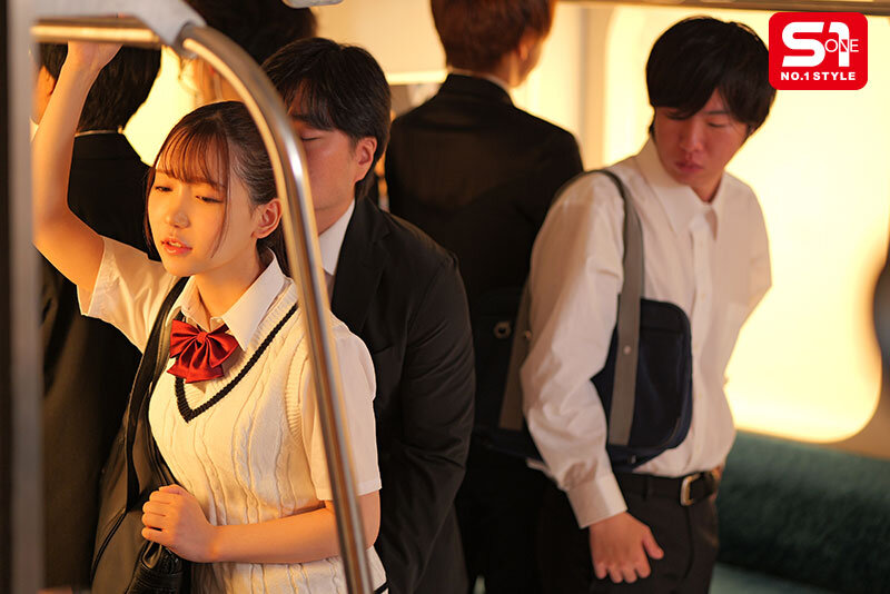 汚れを知らない笑顔少女を我慢できずにメチャクチャ痴●してやったら…彼氏よりも俺のテクの虜に。 三田真鈴 2